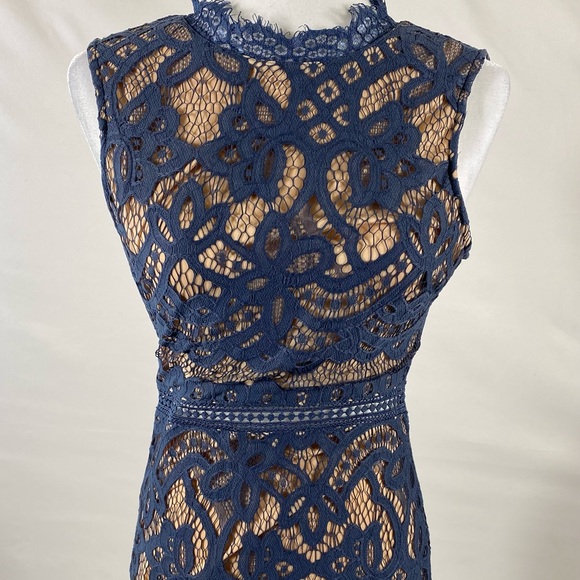 Stunning Akira Blue Floral Midi Dress! - Picture 2 of 3